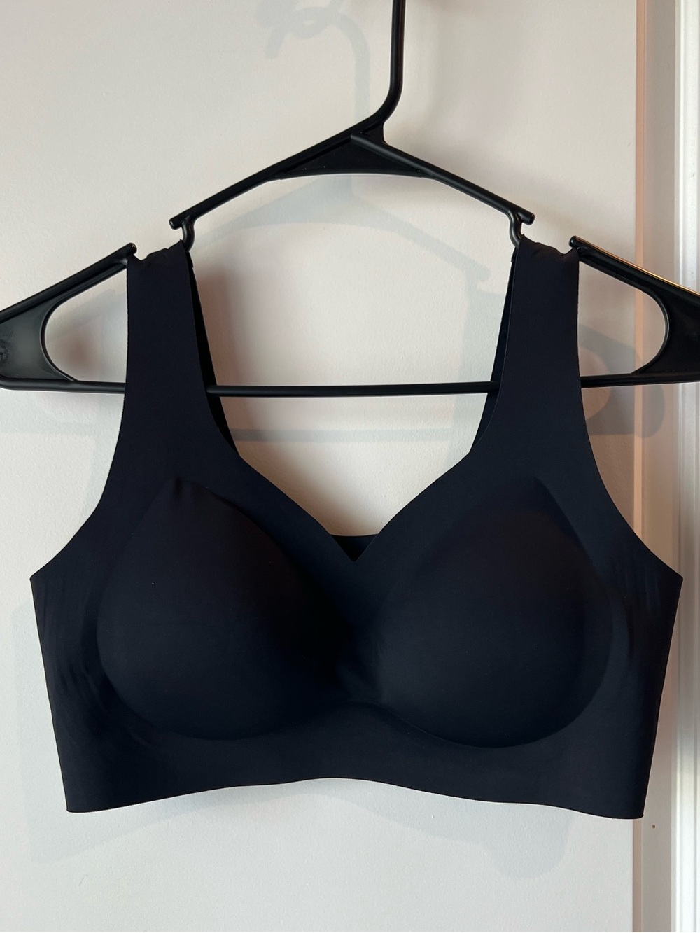 Soft Intention Seamless Black Wireless Comfort Bra. Small